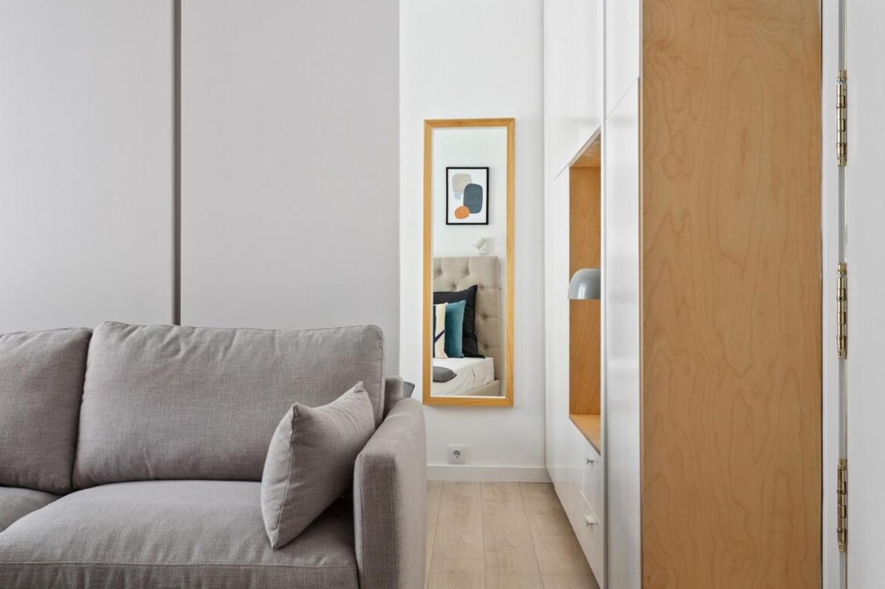 مدريد Modern 1 Bedroom Apartment Near Lavapies المظهر الخارجي الصورة